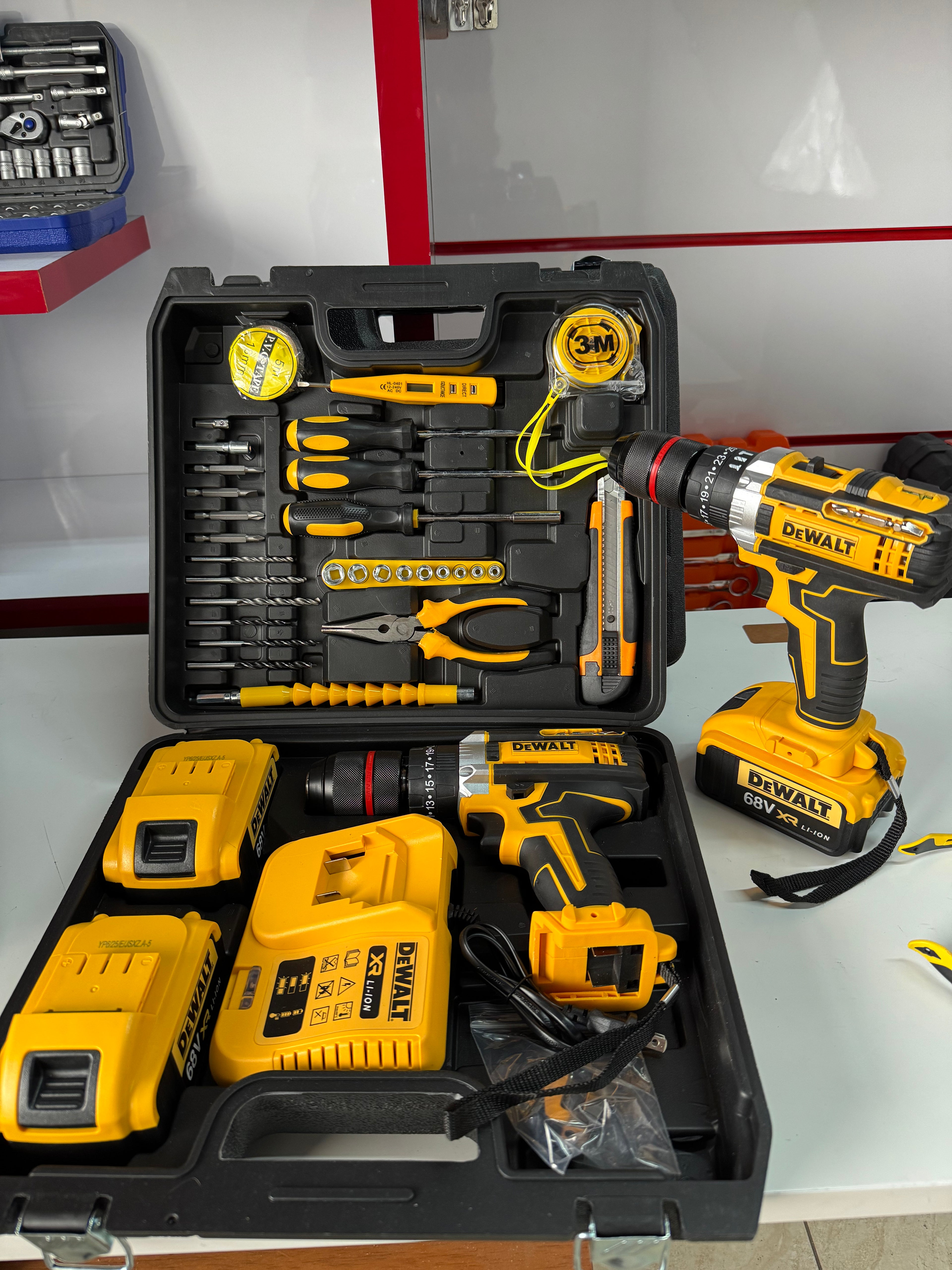 Taladro Inalámbrico DEWALT 68V